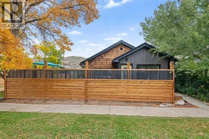 260 2 Avenue, Drumheller