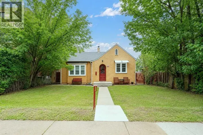 260 2 Street SE, Medicine Hat