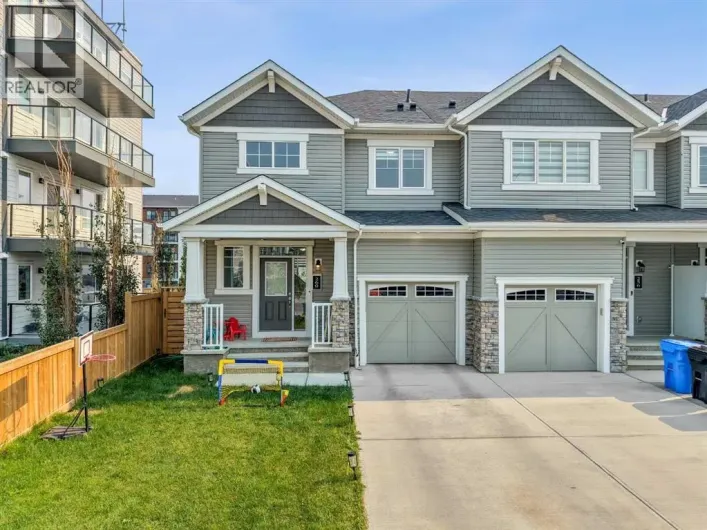 260 Carringham Way NW, Calgary