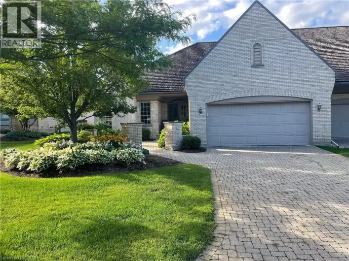 260 DEER RIDGE Drive Unit# 34, Kitchener