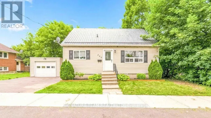260 FRASER STREET, Pembroke