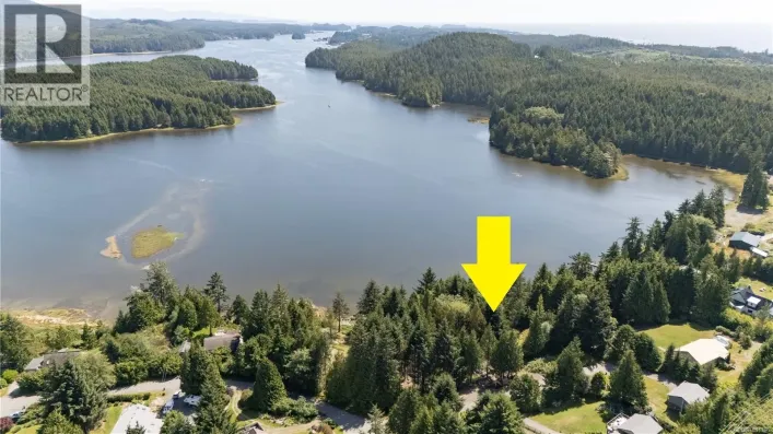 260 Karn Ave, Ucluelet