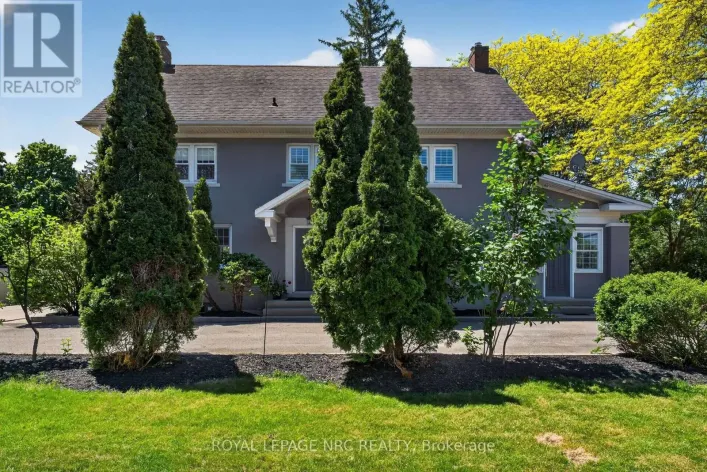 260 MAIN STREET E, Grimsby