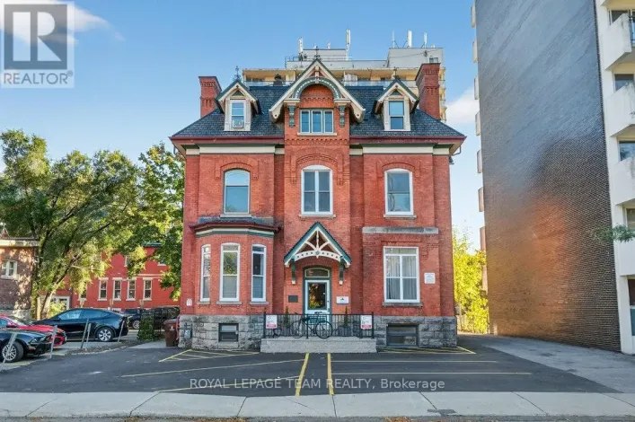 260 SOMERSET STREET W, Ottawa