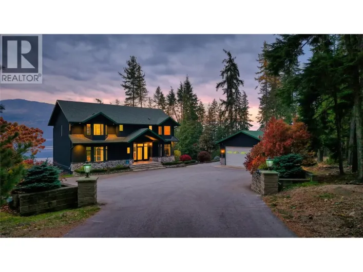 2600 Highway 23 N, Nakusp