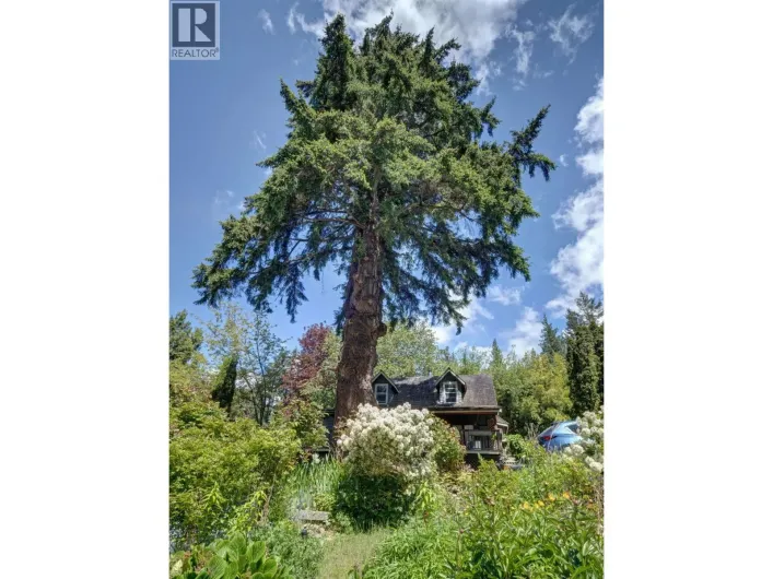 2602 LOWER ROAD, Roberts Creek
