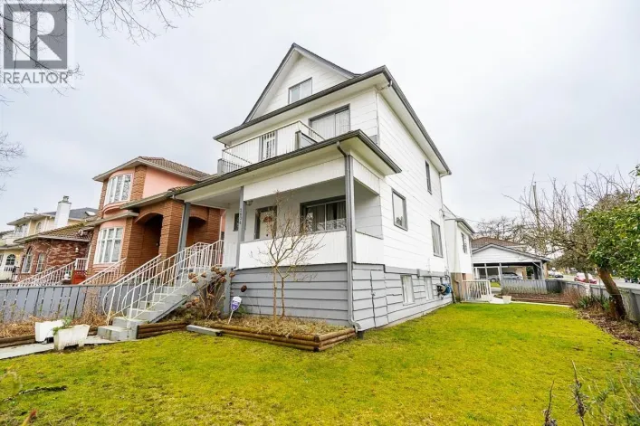 2604 E 19TH AVENUE, Vancouver