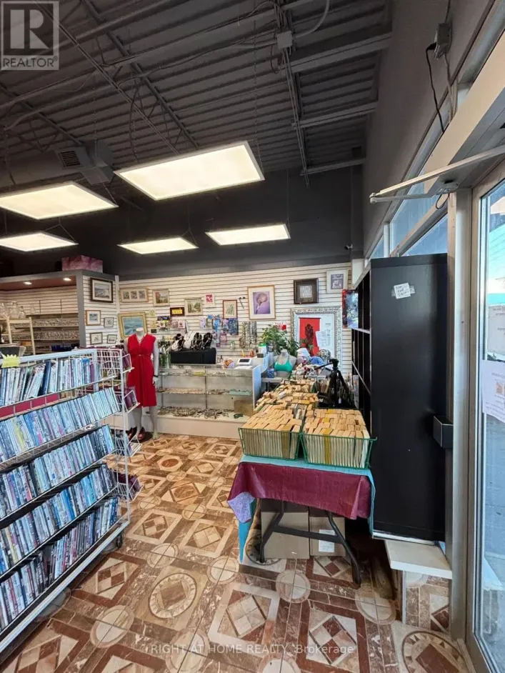 2604 EGLINTON AVENUE E, Toronto