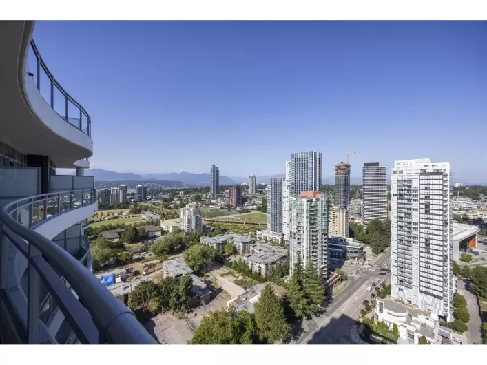 2605 13318 104 AVENUE, Surrey