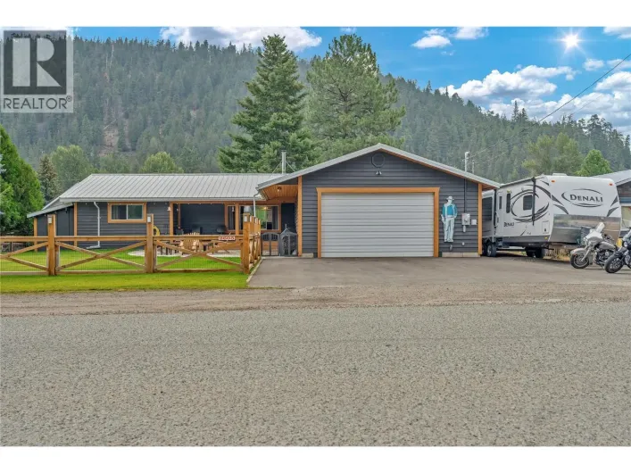 House for sale: 2605 Otter Avenue, Tulameen