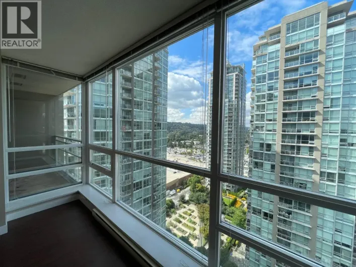 2607 2978 GLEN DRIVE, Coquitlam