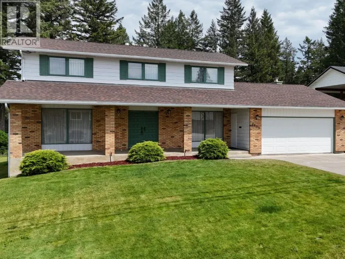 2608 2nd Street S, Cranbrook