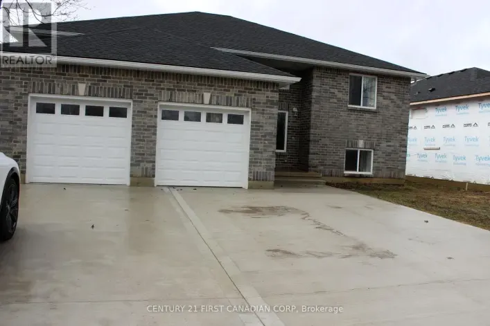 House for sale: 2609 OIL HERITAGE ROAD, Oil Springs