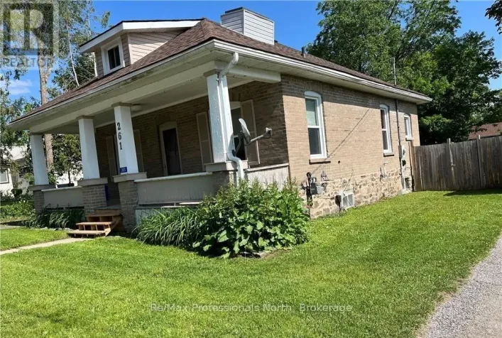 261 HOTCHKISS STREET, Gravenhurst)