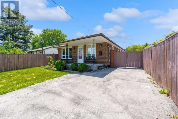 261 LIMERIDGE ROAD W, Hamilton