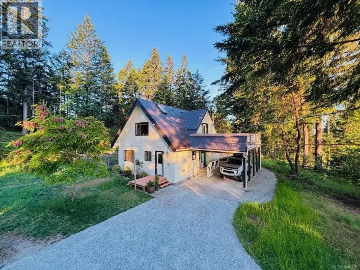 261 Mobrae Ave, Salt Spring