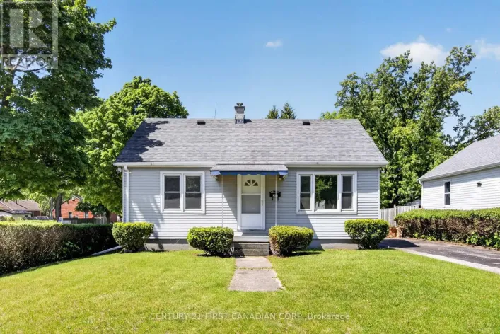 261 SHORT AVENUE, London East