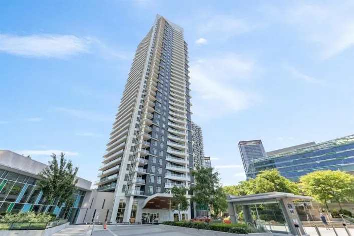 2610 9887 WHALLEY BOULEVARD, Surrey