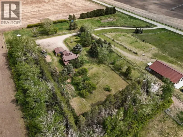 House for sale: 261074 Township Road 262, Rural Rocky View County