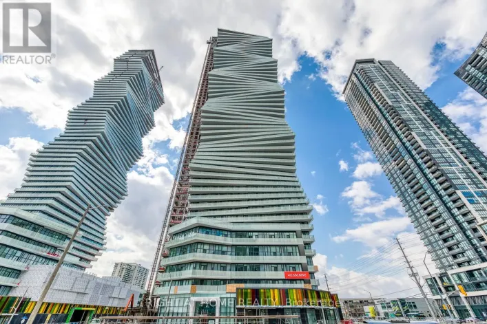 2613 - 3900 CONFEDERATION PARKWAY, Mississauga