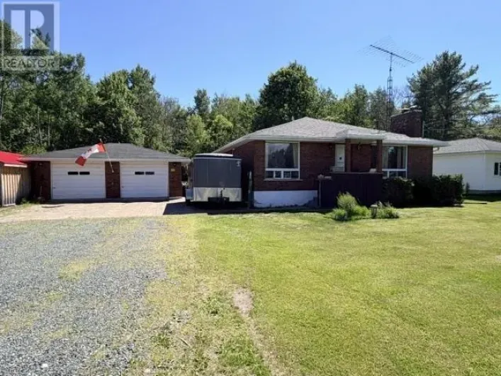 26145 Highway 17 E, Blind River