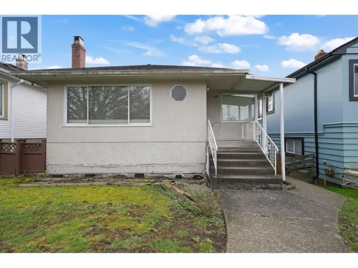 2616 VENABLES STREET, Vancouver