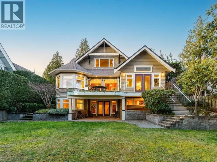 2618 LAWSON AVENUE, West Vancouver