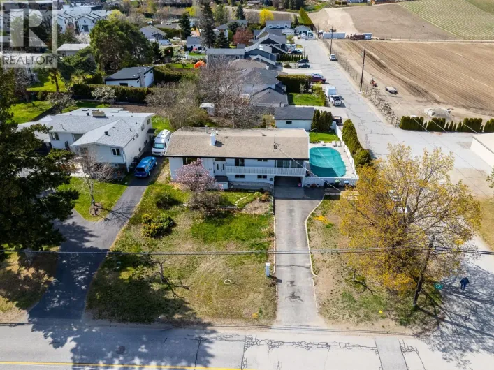 2618 Thacker Drive, West Kelowna