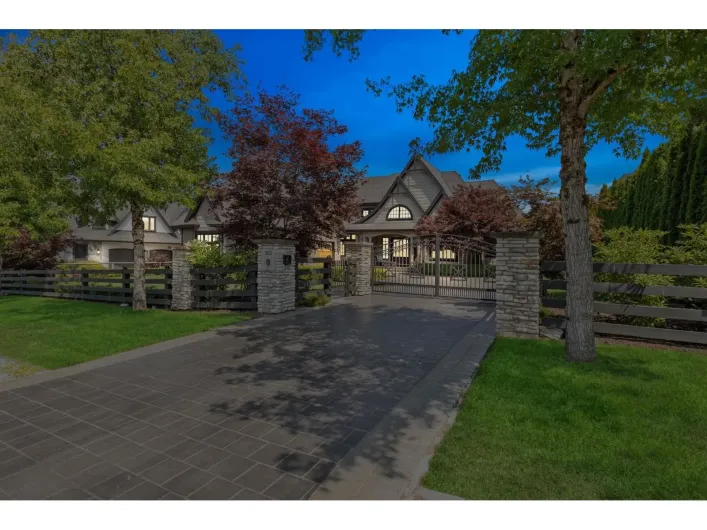 262 198 STREET, Langley