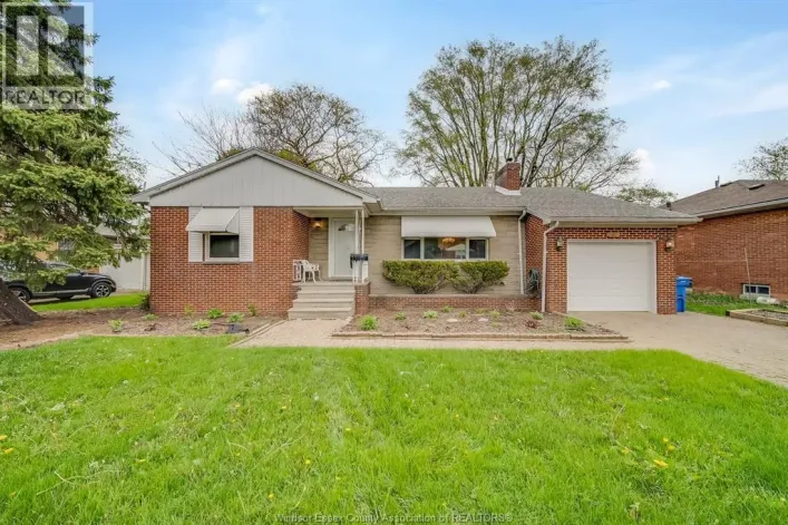 262 HENKEL PLACE, Windsor