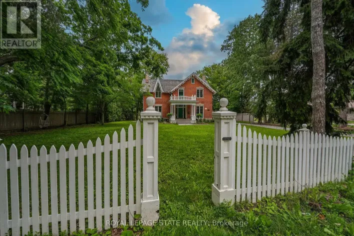 262 MAIN STREET W, Grimsby