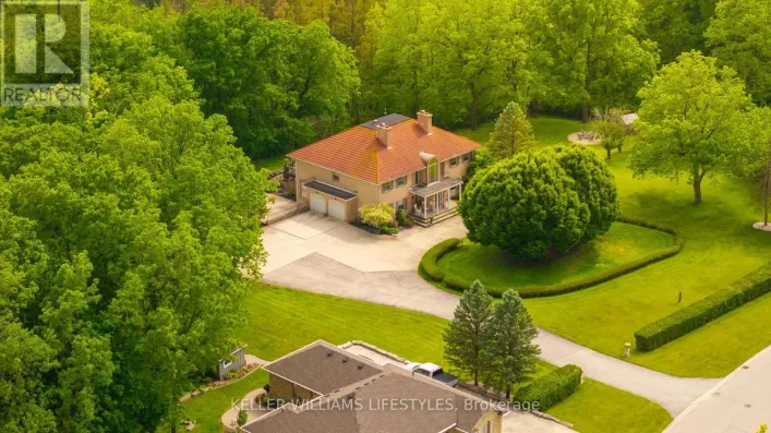 262 PINETREE LANE, Strathroy-Caradoc