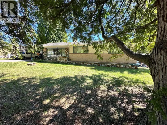 2629 9TH Avenue, Castlegar