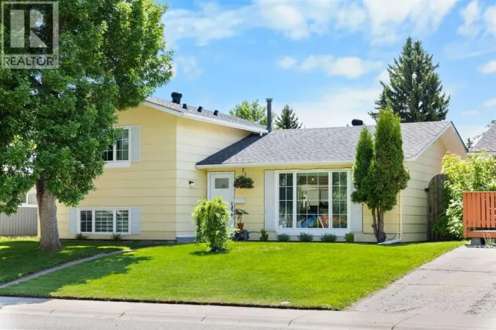 263 Midlawn Close SE, Calgary