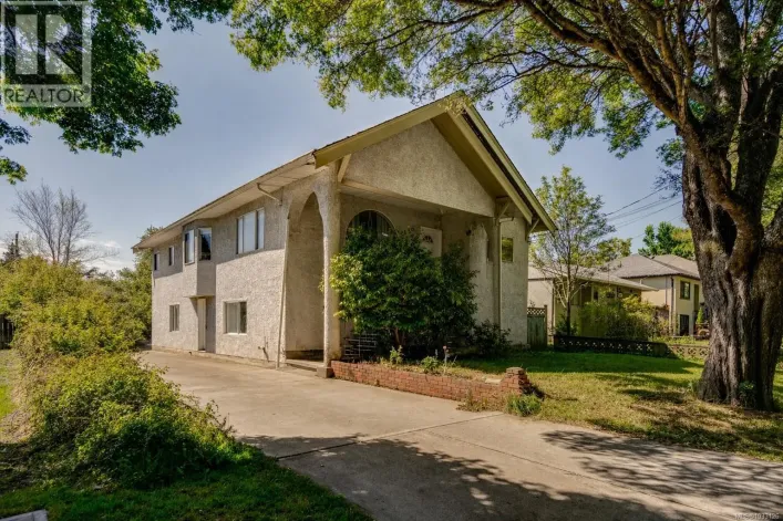 2630 Victor St, Victoria