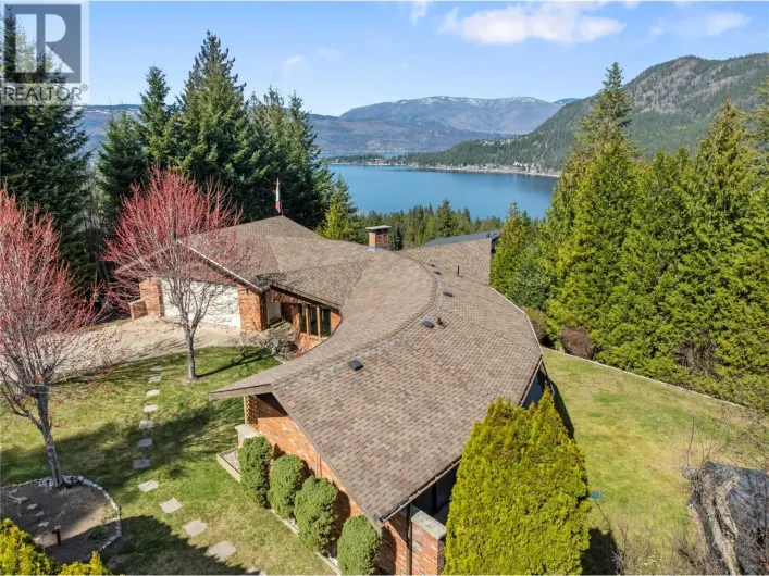 2631 Grand View Place, Blind Bay