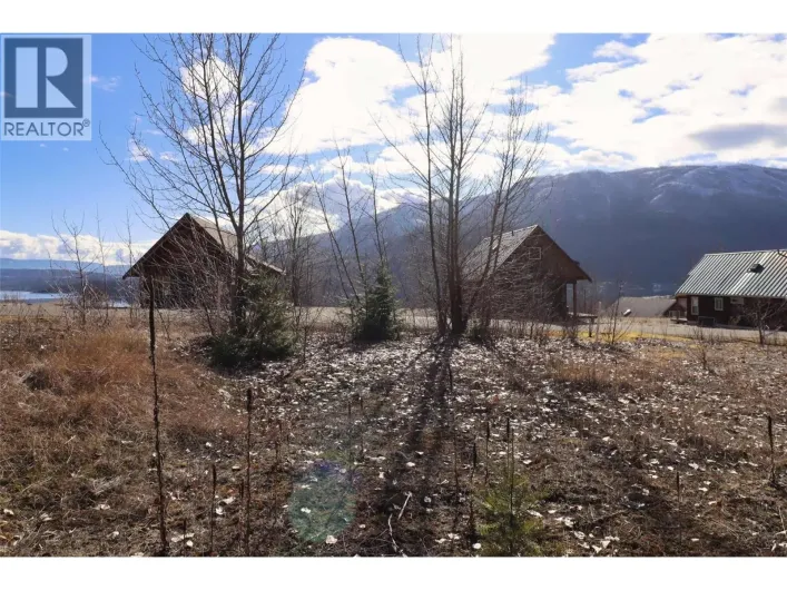 2633 Squilax Anglemont Road Unit# 144, Lee Creek