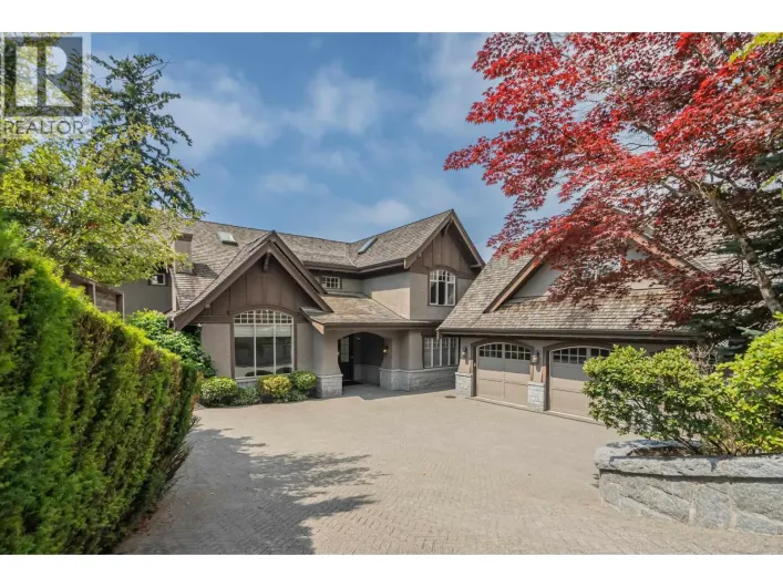 2638 QUEENS AVENUE, West Vancouver