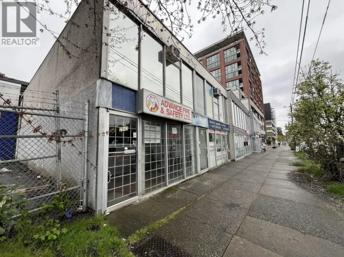 2645 KINGSWAY, Vancouver