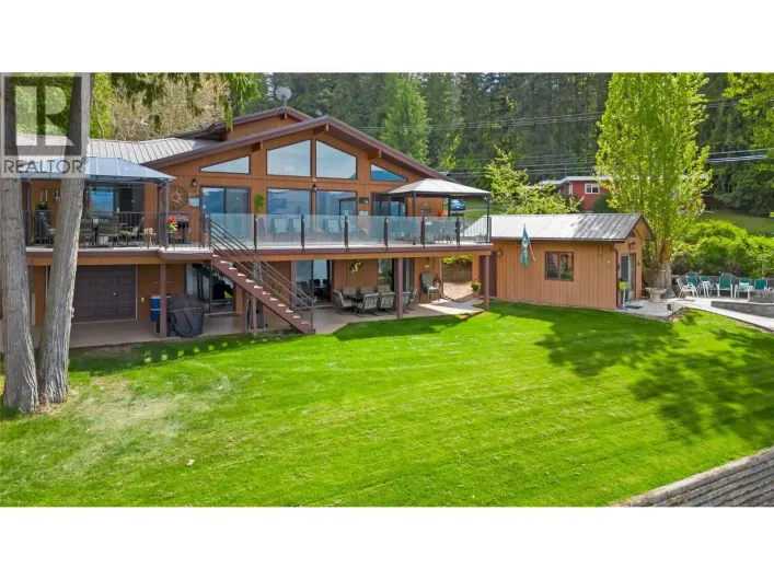 2647 Blind Bay Road, Blind Bay