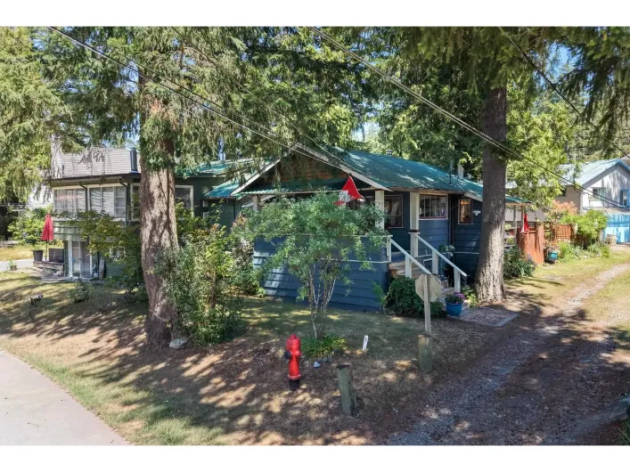 265 FIRST AVENUE|Cultus Lake North, Cultus Lake