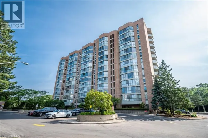 265 WESTCOURT Place Unit# 807, Waterloo