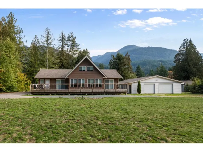 26542 REYNOLDS ROAD|Yale 
