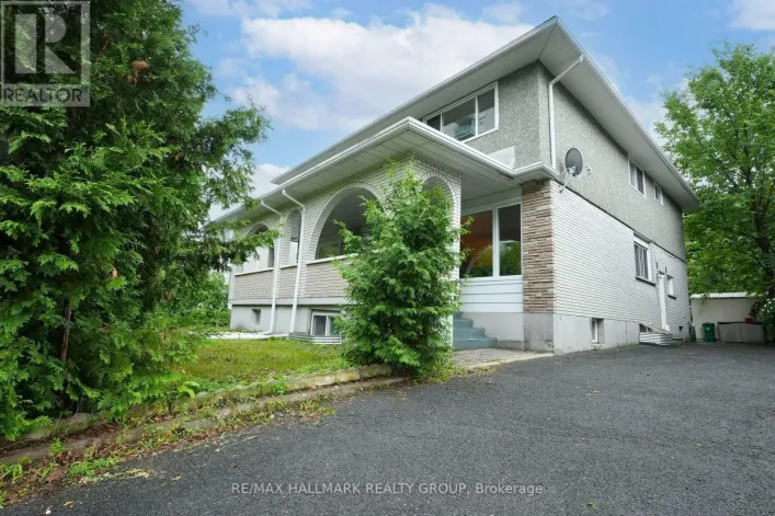 2666 REGINA STREET, Ottawa