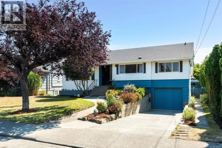 2667 Dunlevy St, Oak Bay