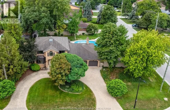 267 ELMGROVE DRIVE, Lakeshore