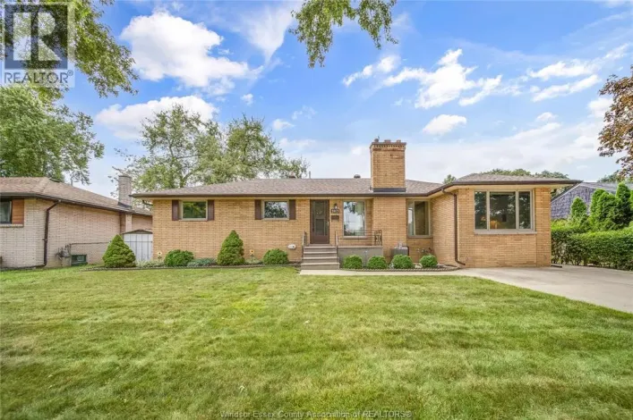 2675 MARK AVENUE, Windsor