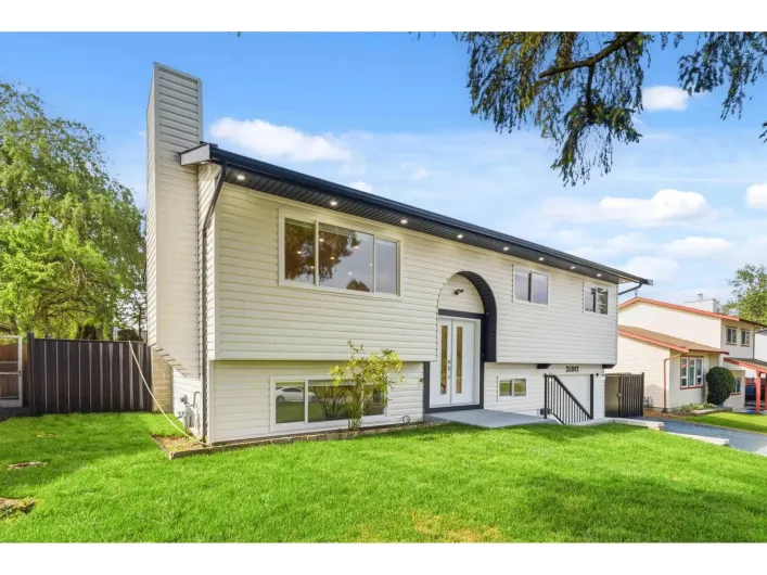 26842 32A AVENUE, Langley