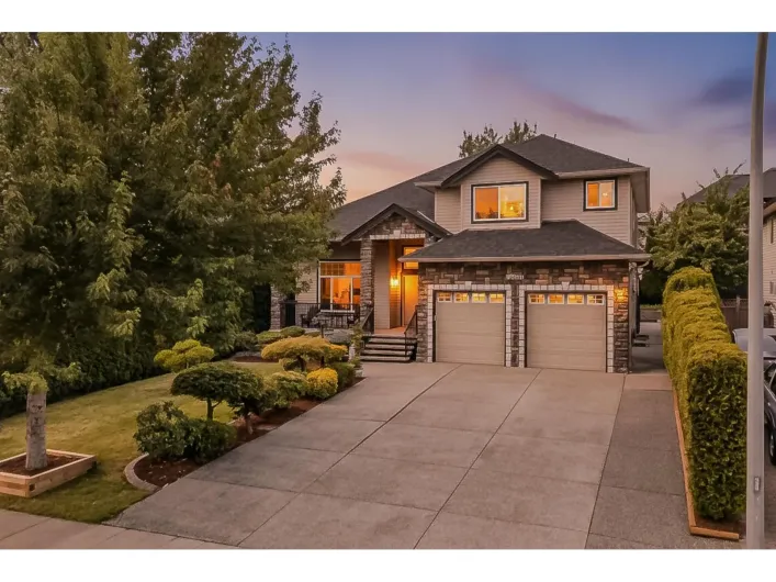 26843 25A AVENUE, Langley