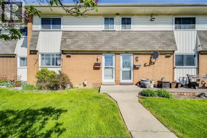 2693 MEADOWBROOK LANE, Windsor